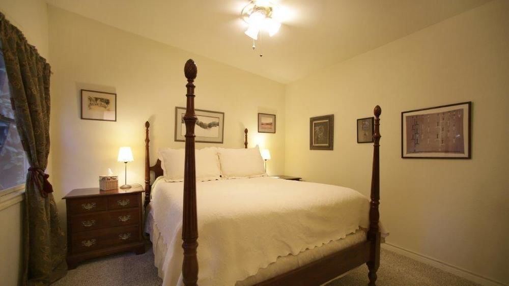 Yellow Rose Bed & Breakfast San Antonio Exterior photo