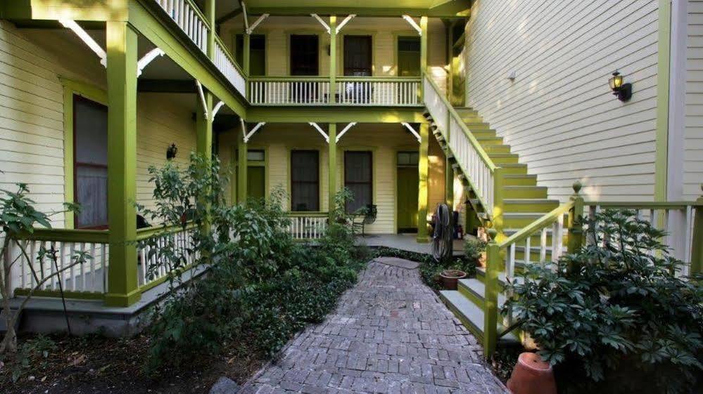 Yellow Rose Bed & Breakfast San Antonio Exterior photo